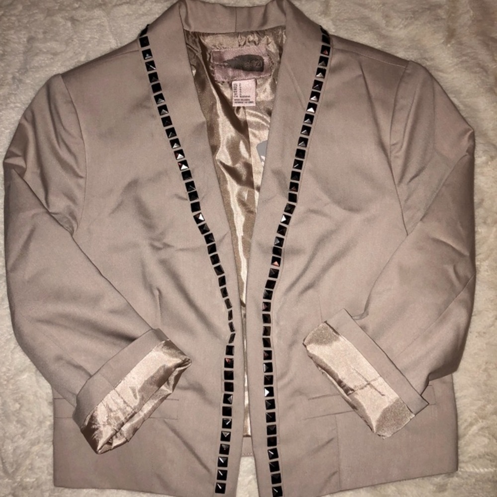 ✨Nude Studded Blazer✨